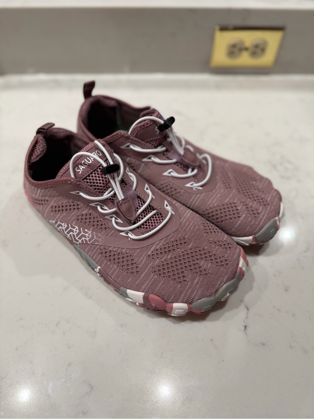 NWOT Saguaro Women's Lace-Lock Sneakers in Mauve Pink